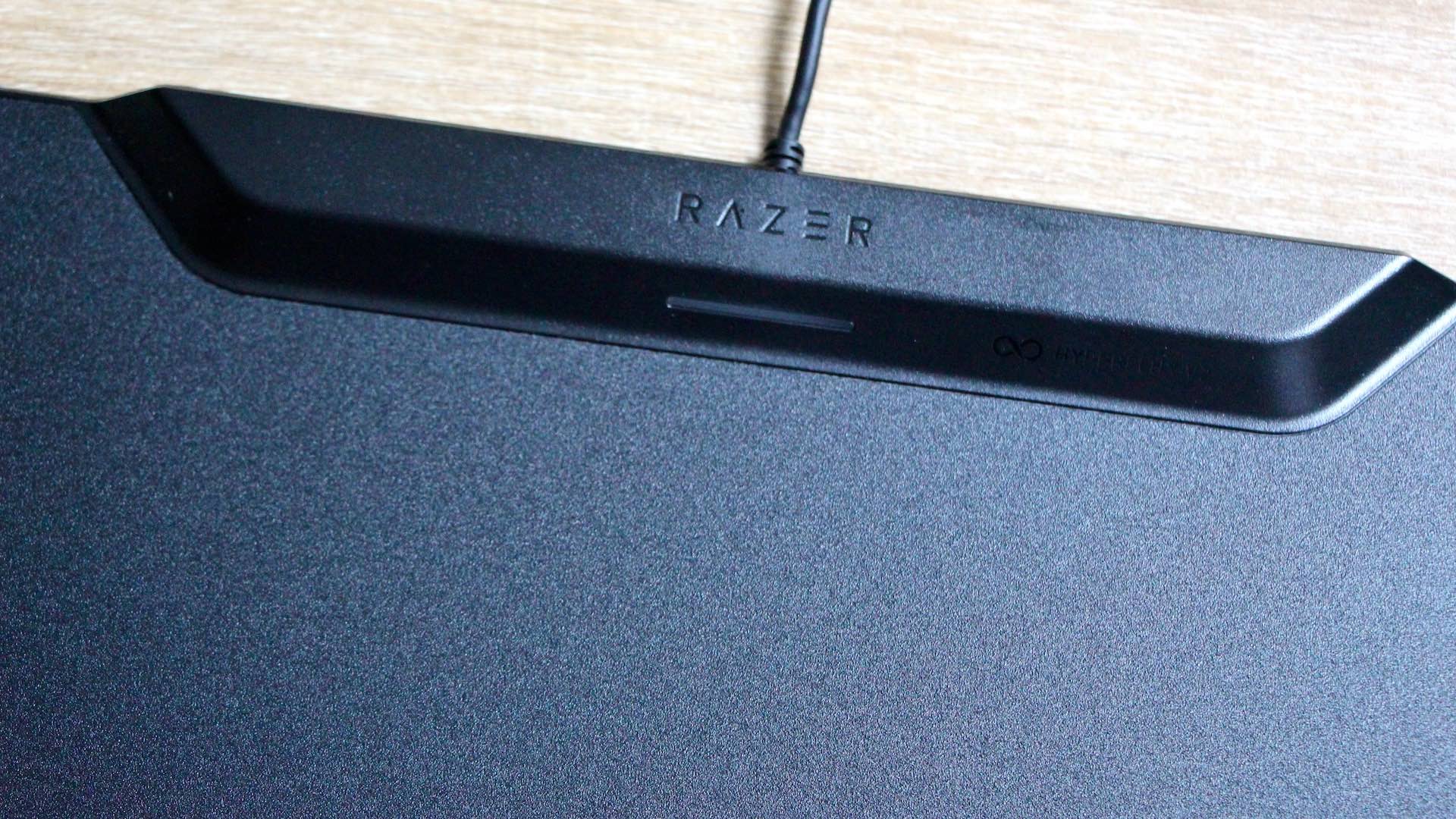 razer-hyperflux-v2-wireless-charging-system-indicateur-led
