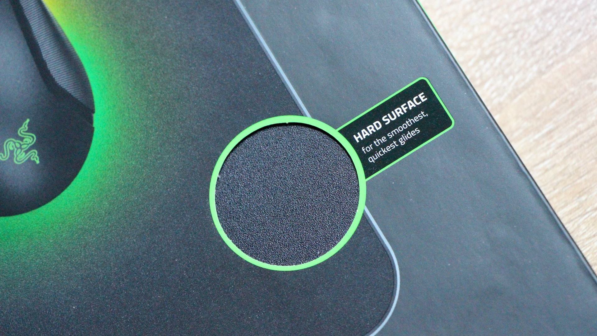 razer-hyperflux-v2-wireless-charging-system-version-surface-rigide
