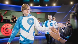 LoL : Cloud9 met Sneaky, Jensen et Smoothie sur le banc de touche