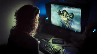 Travailler dans le domaine des jeux vidéo et de l'esport