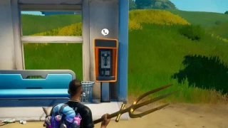 Accepter une quête dans une Cabine téléphonique, défi saison 7