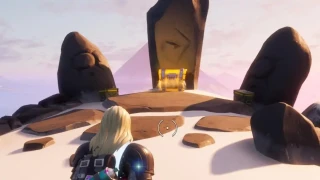 Utiliser une emote aux ruines du sommet de la montagne en tant que Thor, défi de l'éveil (Thor)