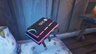 Fortnite : Défi Décryptage, puce 26 : Chercher avec la tenue Jonesy du bunker près d'un bunker enneigé
