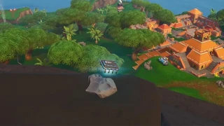 Fortnite : Défi Décryptage, puce 80 : Utiliser la pioche Dérailleuse pour détruire le rocher au sommet du bord du cratère du volcan