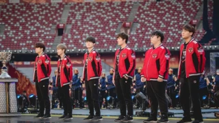 SKT re-signe Faker et promeut KkOma, Huni dans le doute