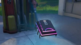Fortnite : Défi Décryptage, puce 63 : Chercher quelque part entre Lucky Landing et Fatal Fields