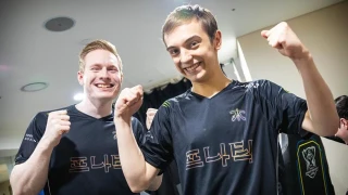 LoL : En terminant premier de son groupe, Fnatic se qualifie pour les quarts de finale des Worlds