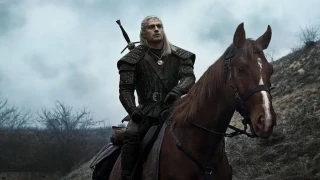 The Witcher : La série Netflix se paye une première bande-annonce sombre 