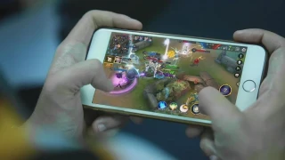 Suite à une décision du gouvernement chinois, Tencent est contraint de limiter le temps de jeu des mineurs