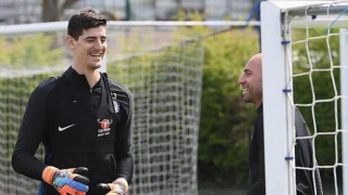 Fortnite : Thibaut Courtois, le gardien de Chelsea, personnalise ses gants avec le skin de John Wick !
