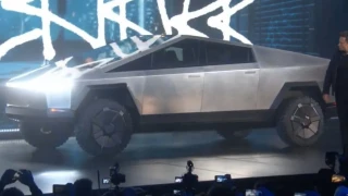 Cyberpunk 2077 pourrait contenir un véhicule conçu par Elon Musk et Tesla