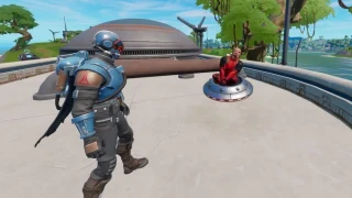 Faire une emote à moins 10m d'un personnage, semaine 3