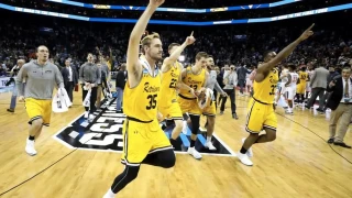 Un basketteur compare le plus grand exploit du championnat universitaire de basket à sa première victoire sur Fortnite
