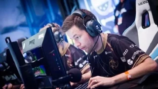 Allu quitte Ninjas In Pyjamas