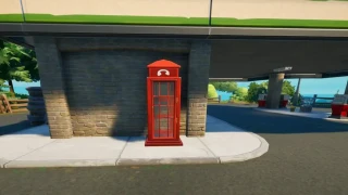 Utiliser une cabine téléphonique en tant que Clark Kent, défi Superman