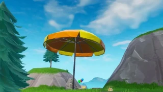 Rebondir sur un parasol de plage géant dans plusieurs parties, Jour 8, Défi 14 jours d'été