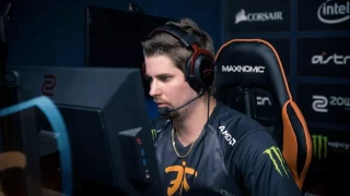 Mousesports en négociation pour recruter dennis
