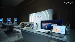 HONOR frappe fort au MWC 2025 : IA, innovation et une pluie de récompenses