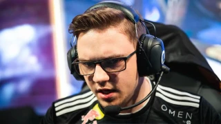 LoL : Rogue a bien recruté Kikis !