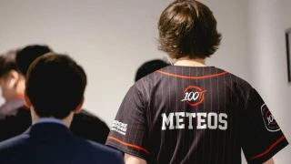 100 Thieves et FlyQuest échangent leur jungler