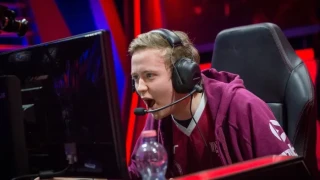 Les UOL cherchent un nouveau carry ad !
