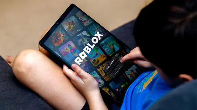 Roblox : Le PDG conseille aux parents inquiets d'interdire l'accès à leurs enfants